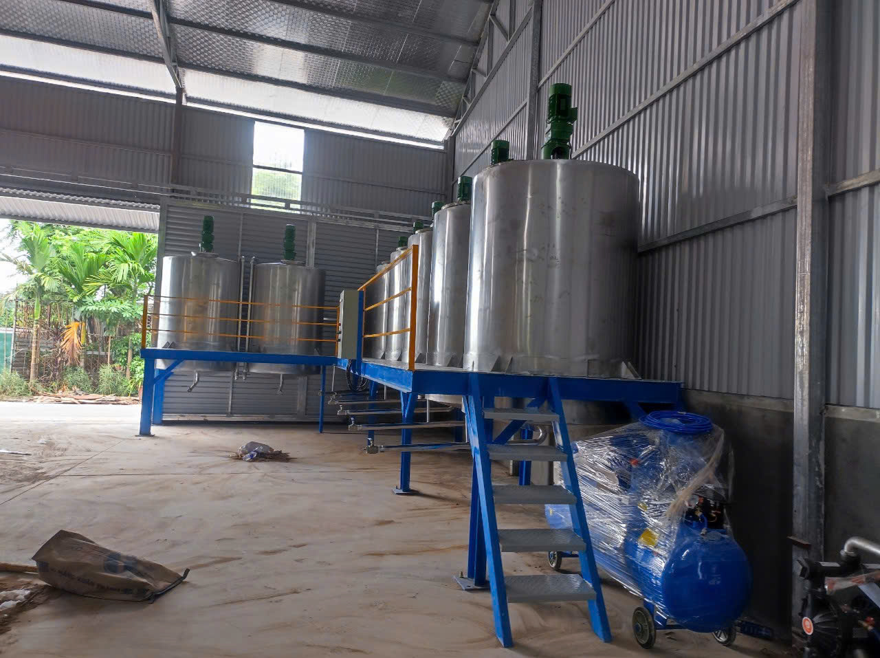 bồn chống lắng sơn 1000 1500 lít