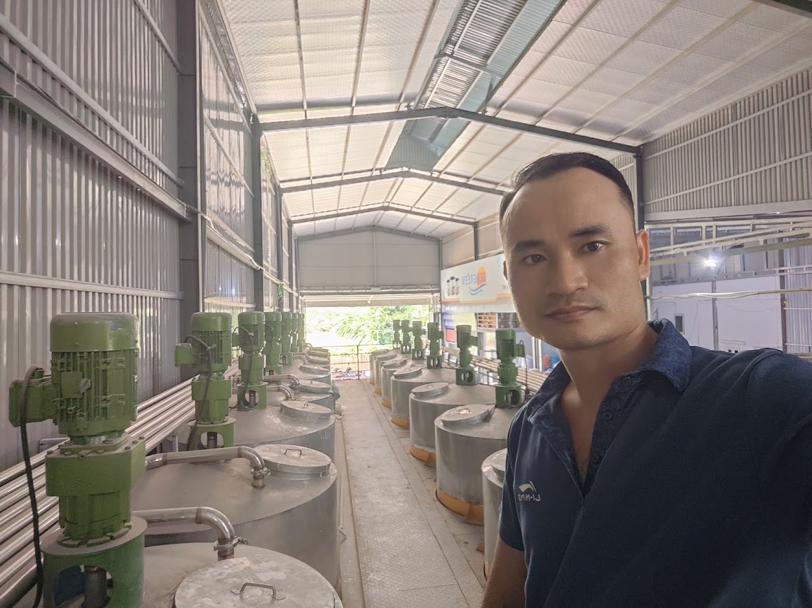 bồn chứa sơn 1500 lít khuấy chống lắng