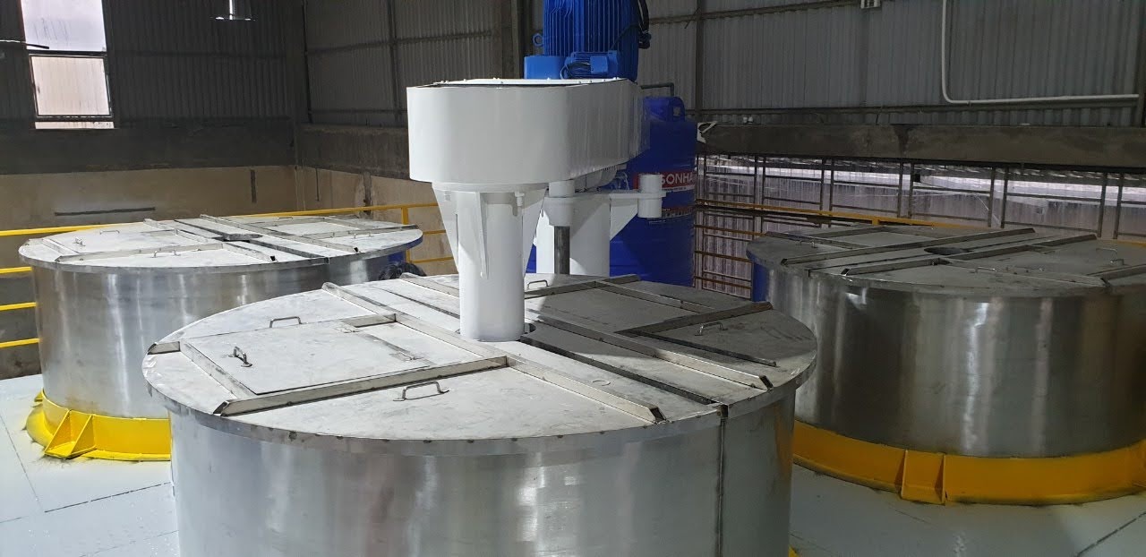 bồn khuấy phân tán không động cơ