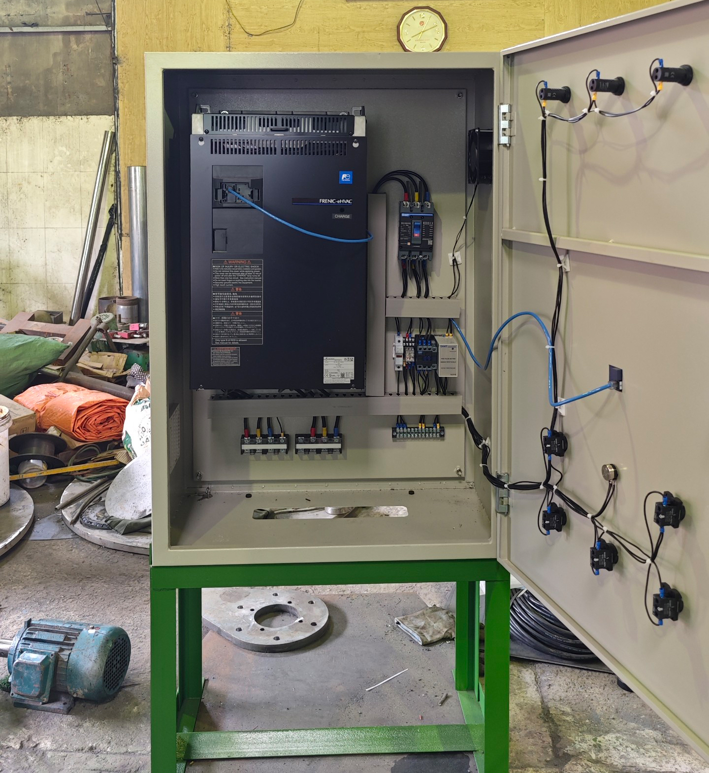 tủ điện máy khuấy 500 lít 11kw