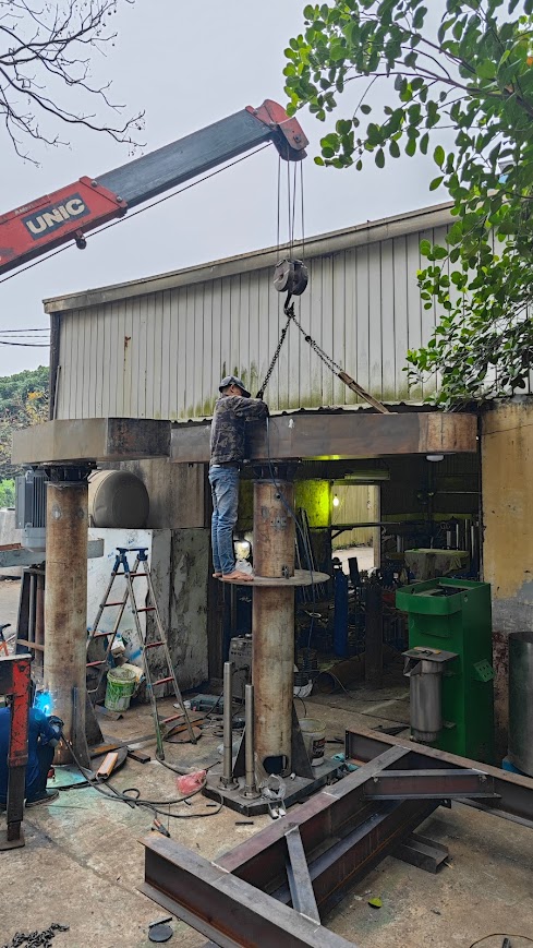 lắp ráp máy khuấy 5000 lít