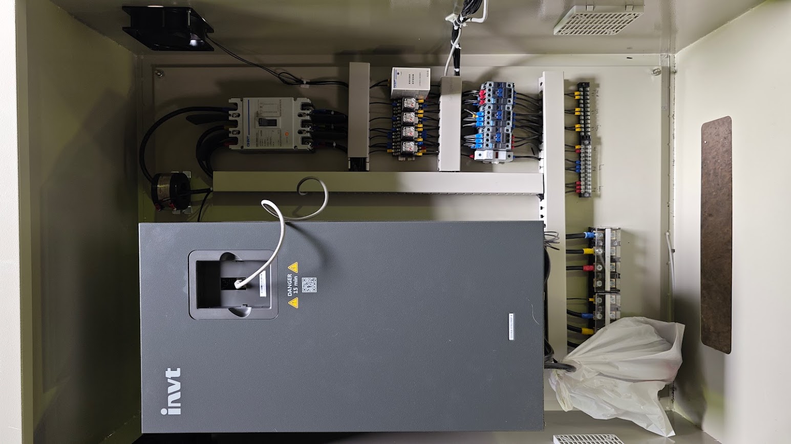 tủ điện máy khuấy 5000 lít