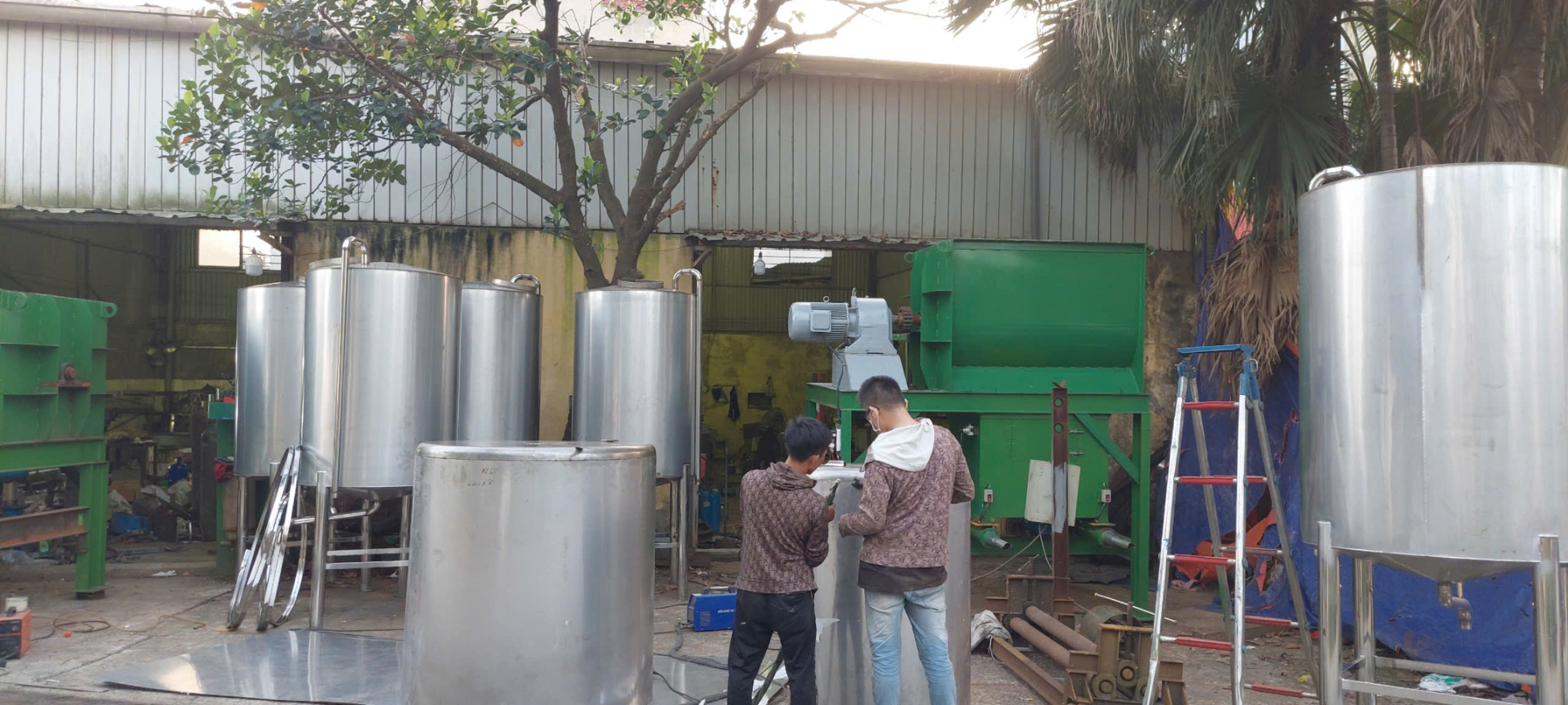 bồn chứa sơn đặt đất 1000 lít 5