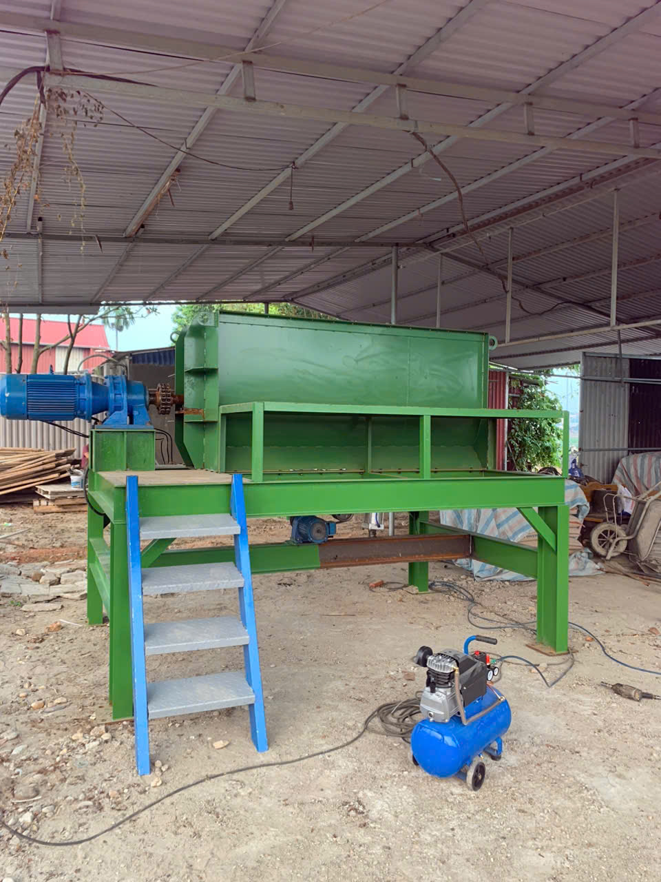 máy trộn keo dán gạch 2