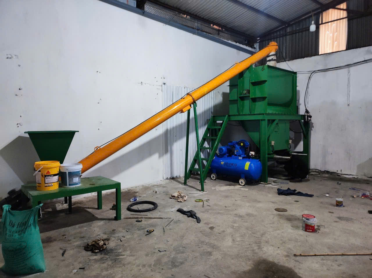 máy trộn keo dán gạch