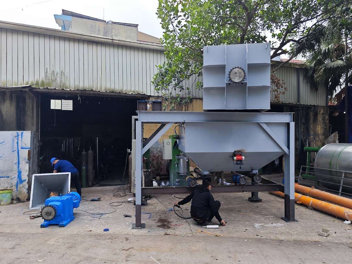 sản xuất máy trộn bột bả